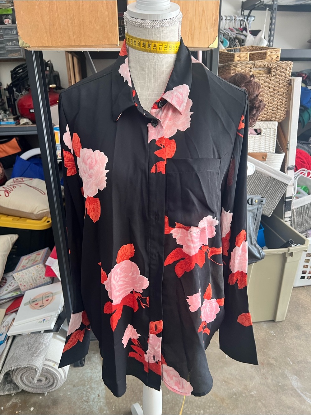 Who What Wear Black Button-Up Shirt with Pink & Red Floral Print